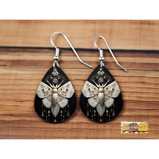 Earring - Moth wh Earring - Moth wh
